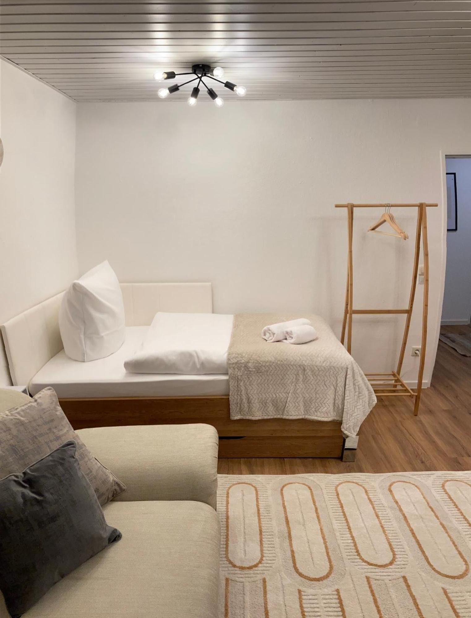 Anjas Appartement I Zentral I 81 Qm Stilvolle Geraeumige Wohnung I Parkplaetze Vorhanden Osnabrueck Luaran gambar